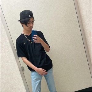 Meet your Posher, Uriel